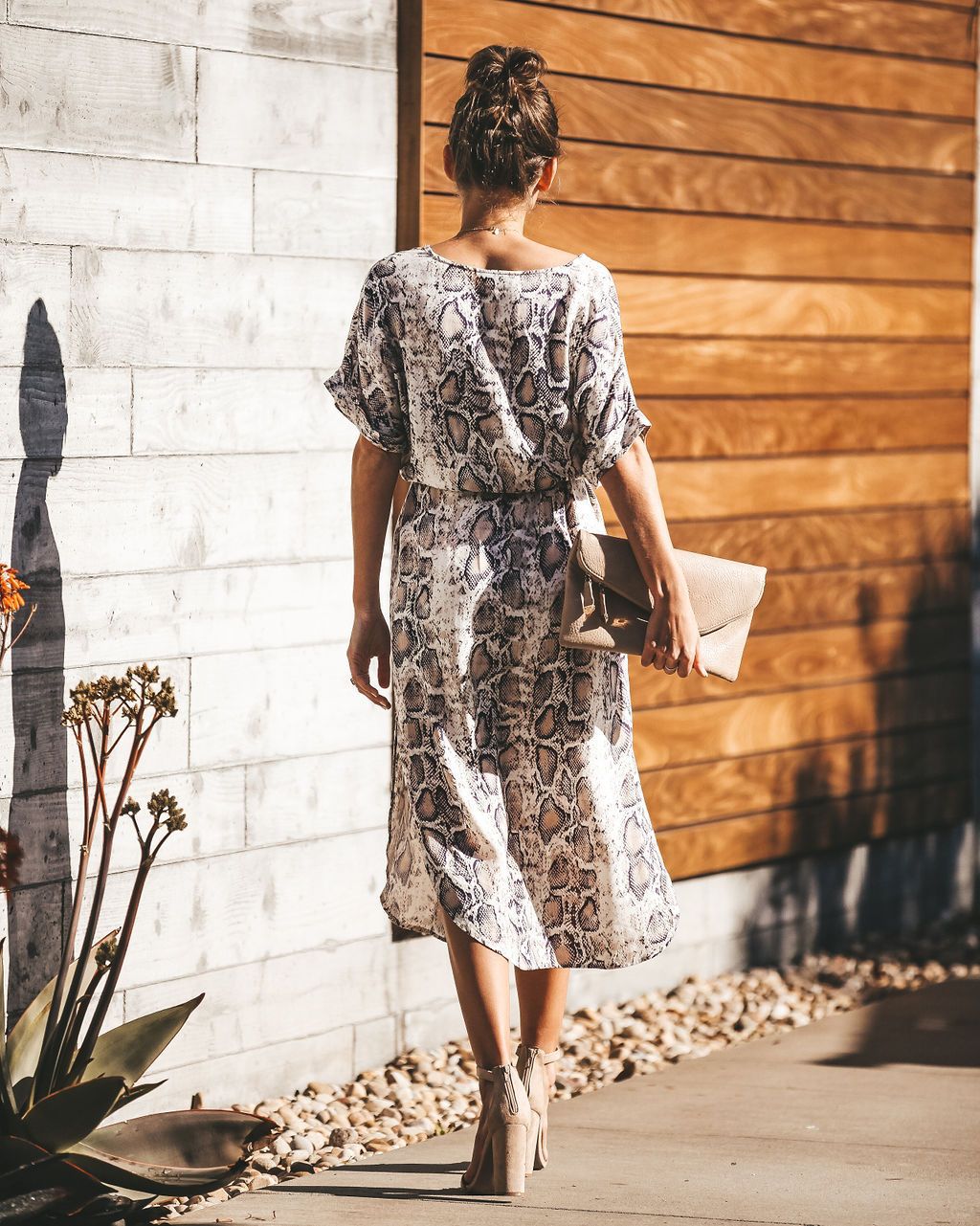 Damen Midikleid mit Schlangenprint und Gummizug
