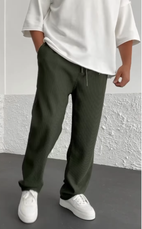 Gerippte Hose – locker sitzende Stretch-Baggy-Hose für Herren mit Kordelzug-Grün-S-Chaps Herrenmode