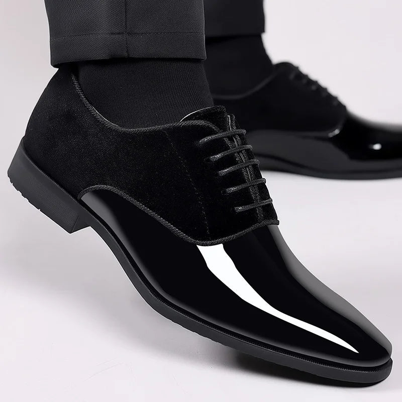 Dylan Herren Lack-Oxford Schuhe Samt Glanz
