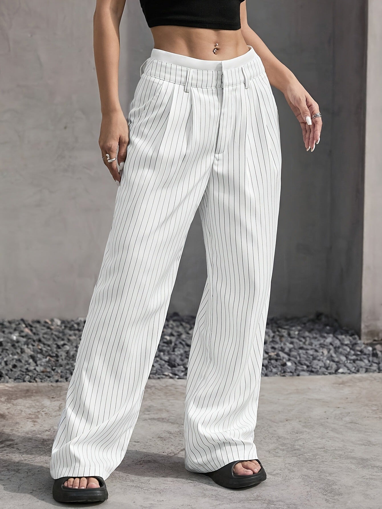 Damen Hochwasserhose klassisch mit schrägen Taschen Eveloria