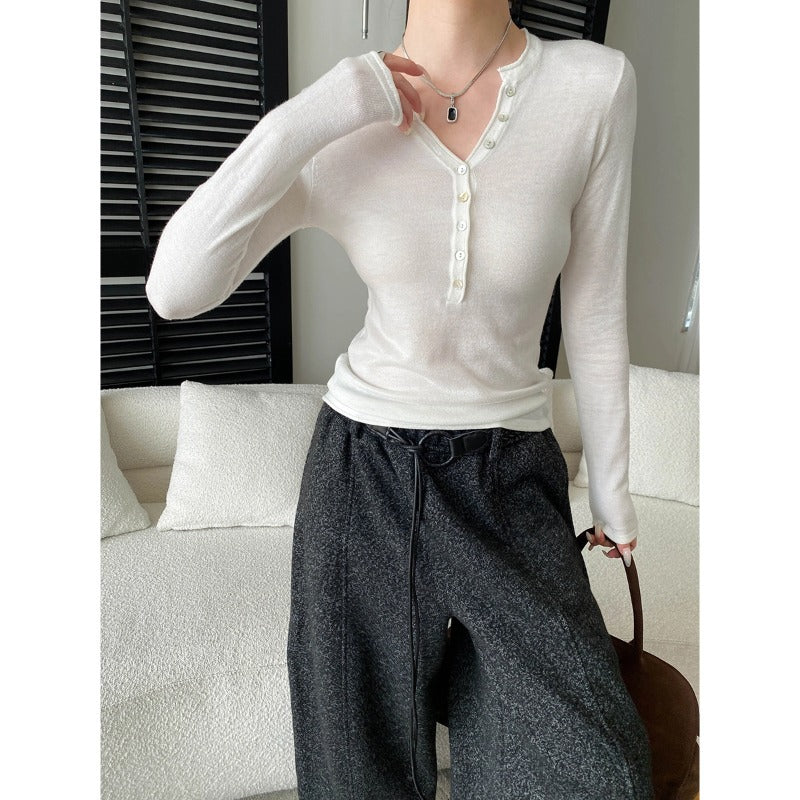 Damen Langarmshirt V-Ausschnitt Dekorative Knöpfe Eveloria