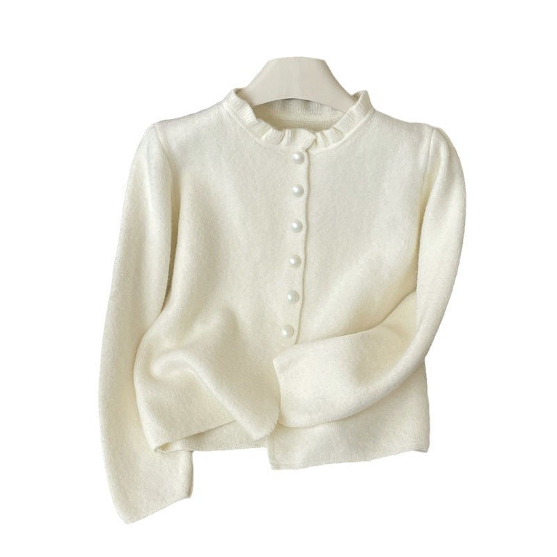 Damen Strickjacke feminin Rüschen Perlenknöpfe