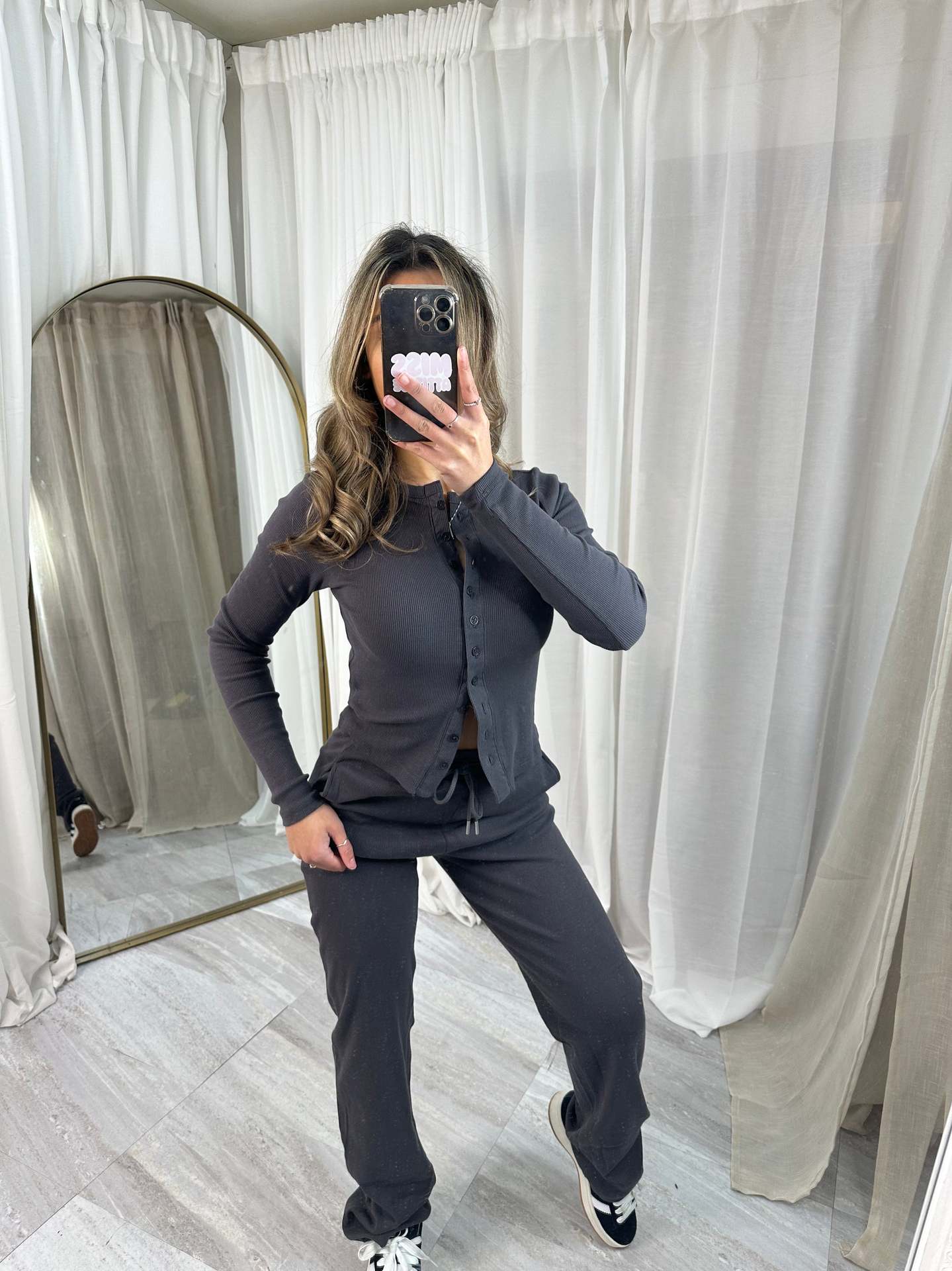 Damen Strickanzug mit Knöpfen Elegant Braun