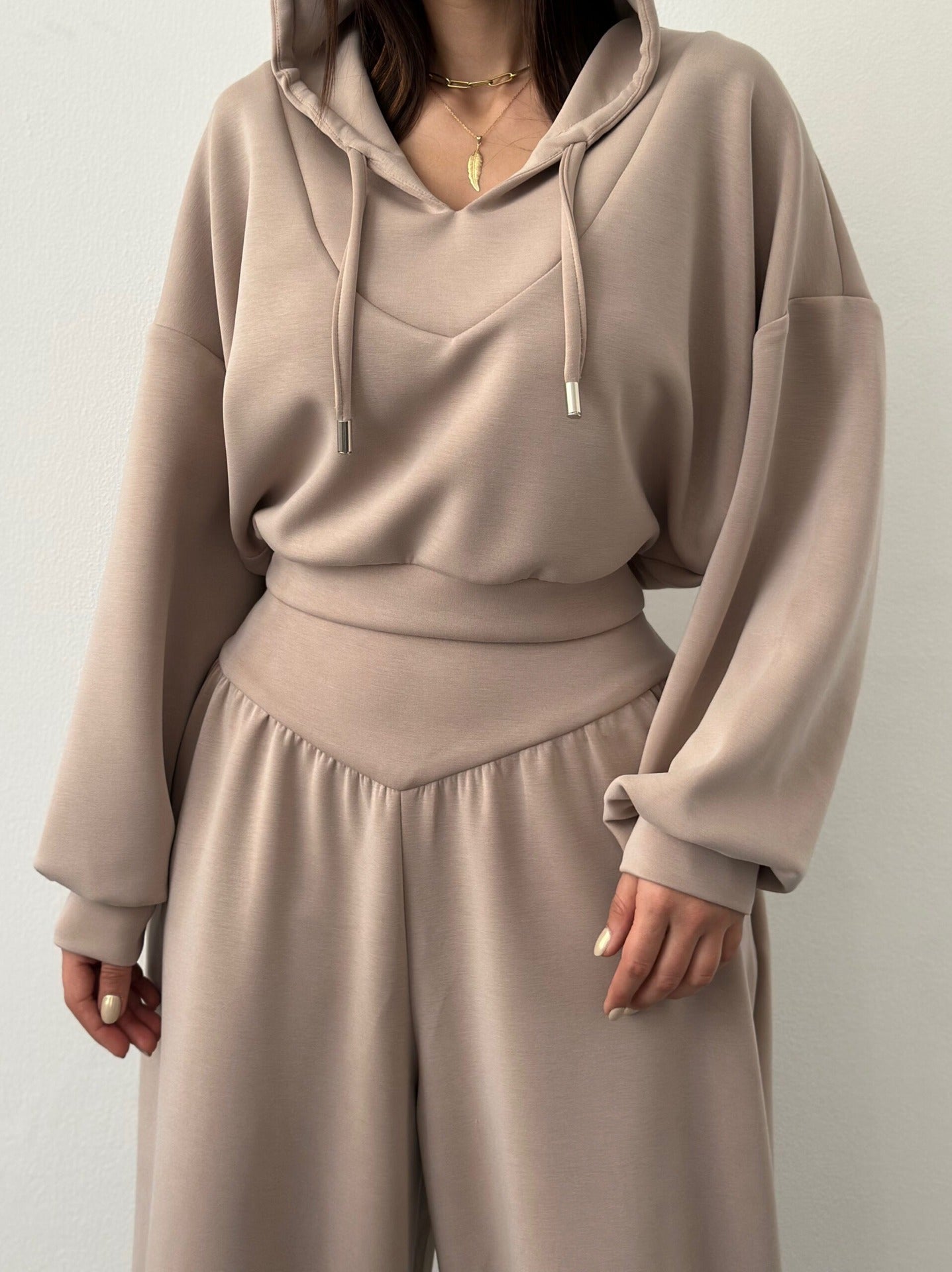 Damen Sport-Loungewear-Set mit Cropped-Hoodie und weiter Hose
