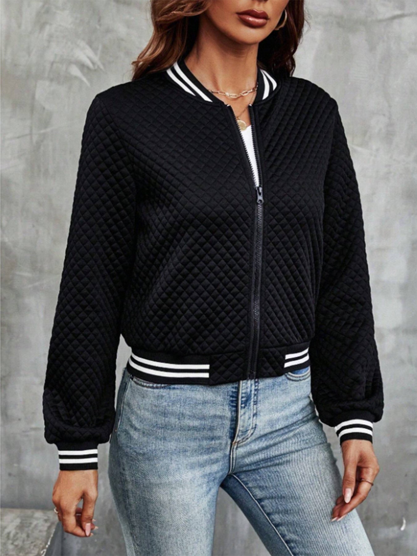 Damen Steppjacke Sportlich Kontrastärmel Eveloria