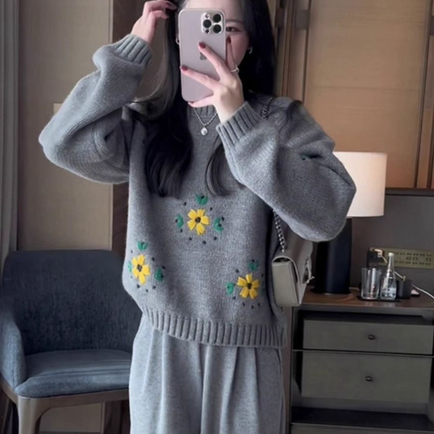 Damen Strickpullover Flora Applikationen