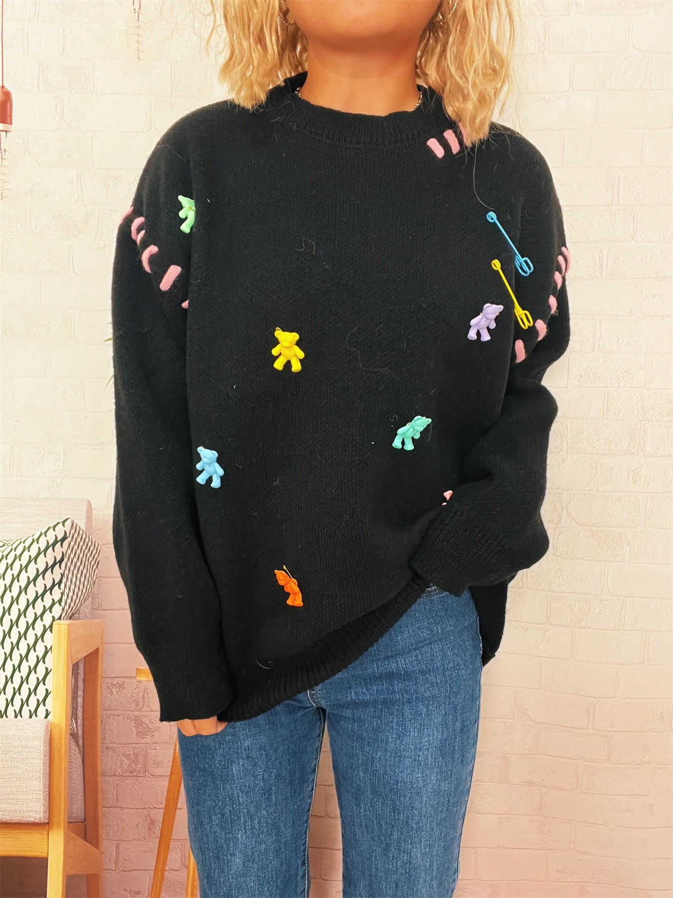 Damen Pullover Bunte Applikationen Weite Passform