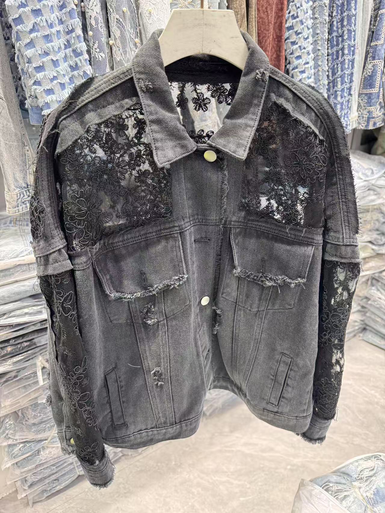 Damen Denimjacke Spitzenverzierung Blau
