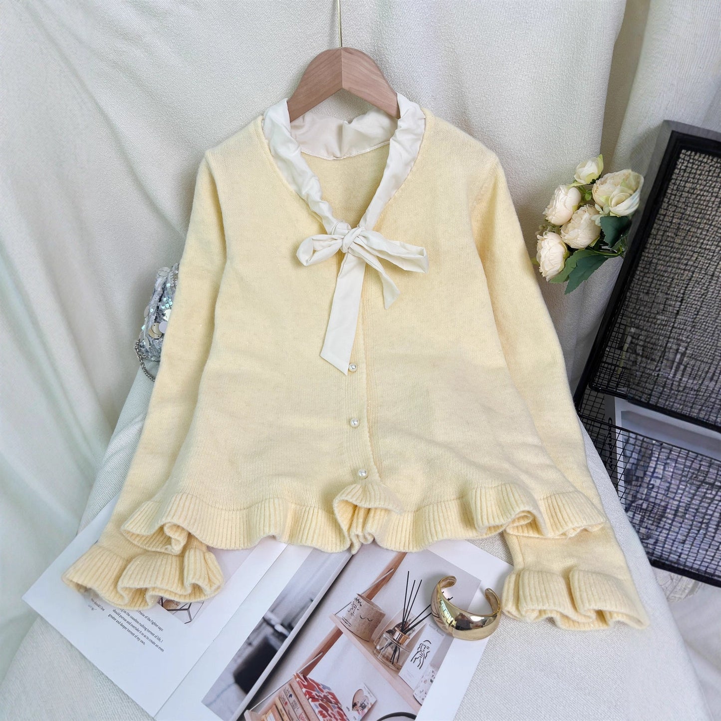 Damen Strickjacke Rüschen Schleifenkragen Elegante Eveloria
