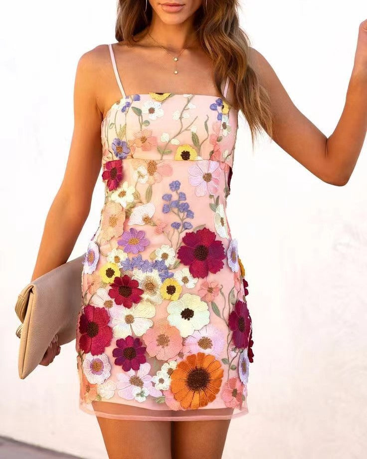 Damen Cocktailkleid mit 3D-Blumenapplikationen Eveloria