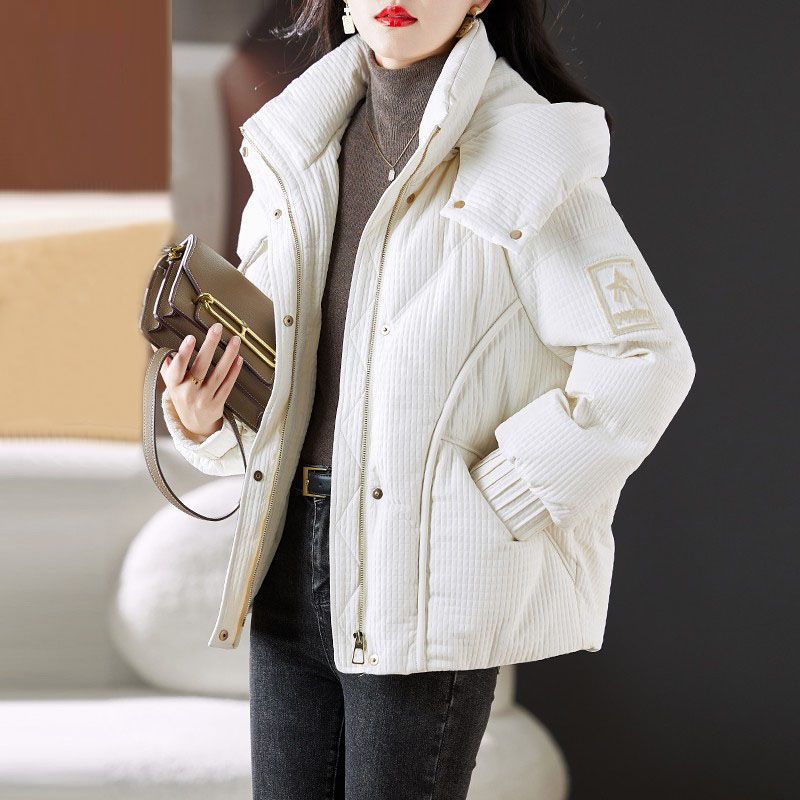 Damen Oversized Steppjacke mit Kapuze und praktischem Design