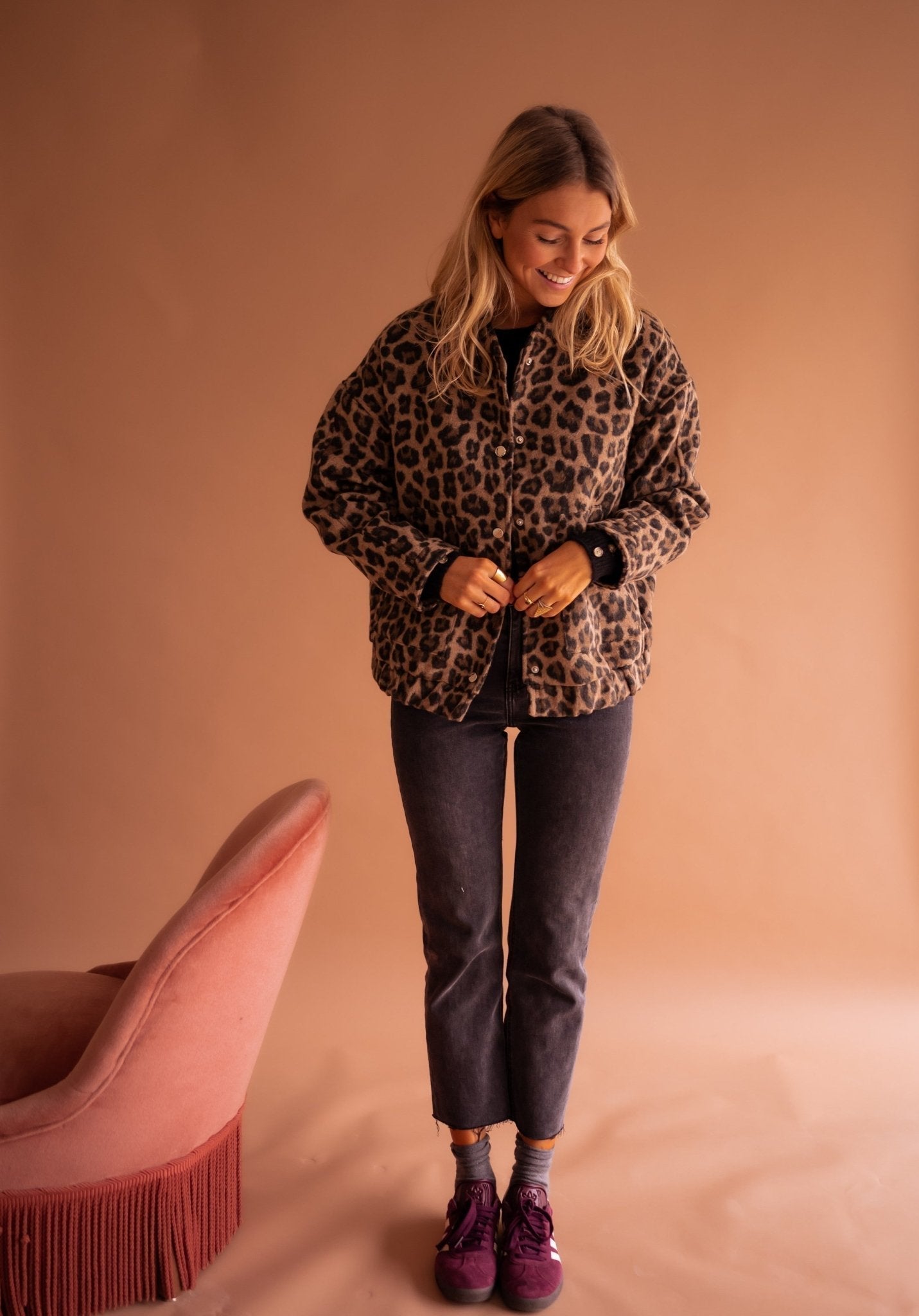 Damenjacke Leopardenmuster Knopfleiste