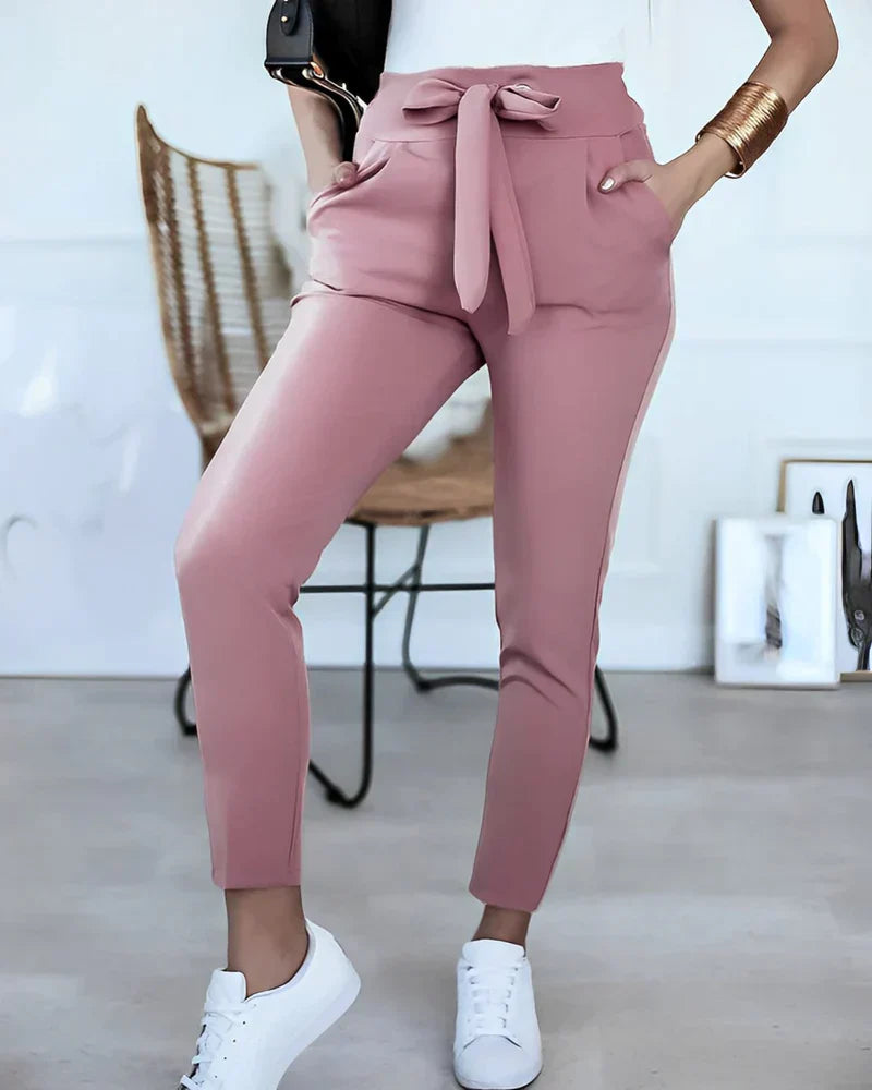 Damen Slim Fit Stoffhose mit Bindegürtel
