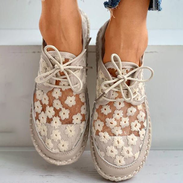 Eveloria Damen Sneaker Bestickt Weiß