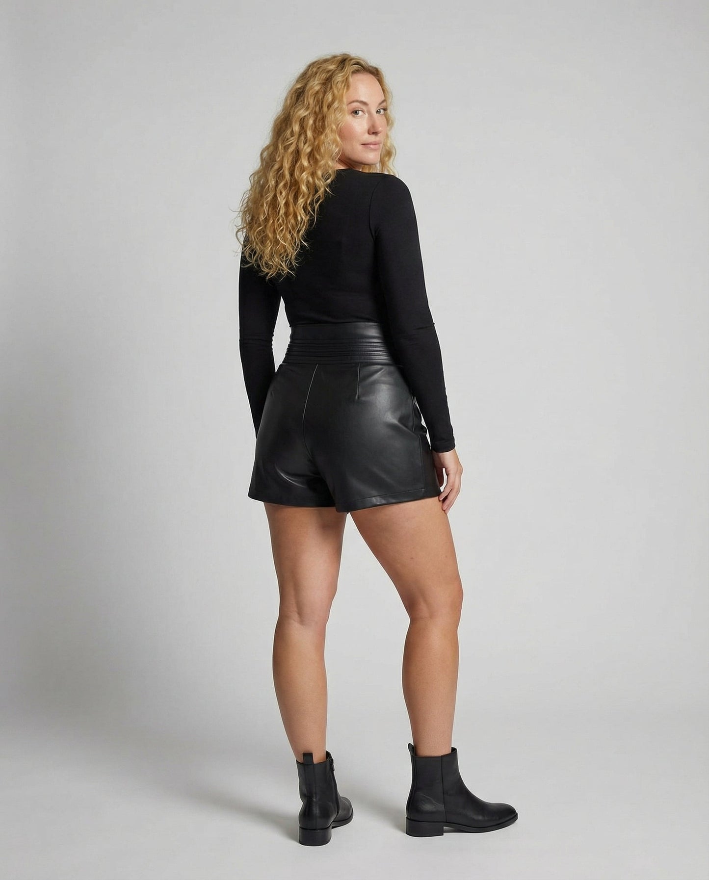 Damen Schnallen Shorts Stylisch
