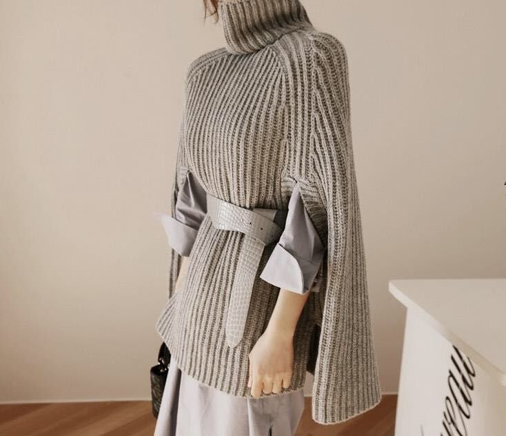 Damen Strickponcho Hochkragen Seitenschlitze Eveloria