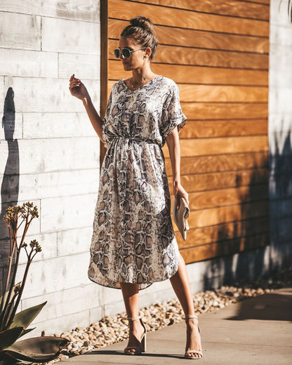 Damen Midikleid mit Schlangenprint und Gummizug Schwarz - Eveloria
