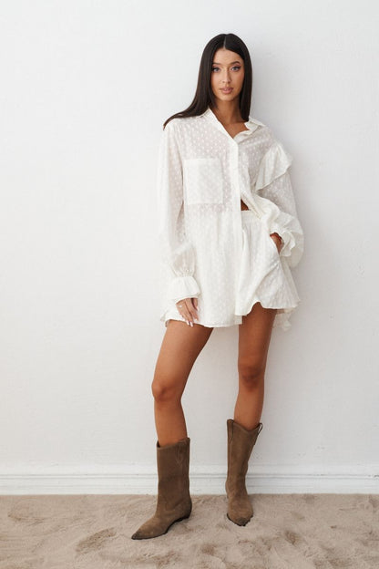 Weißes Baumwollshirt und Shorts Set