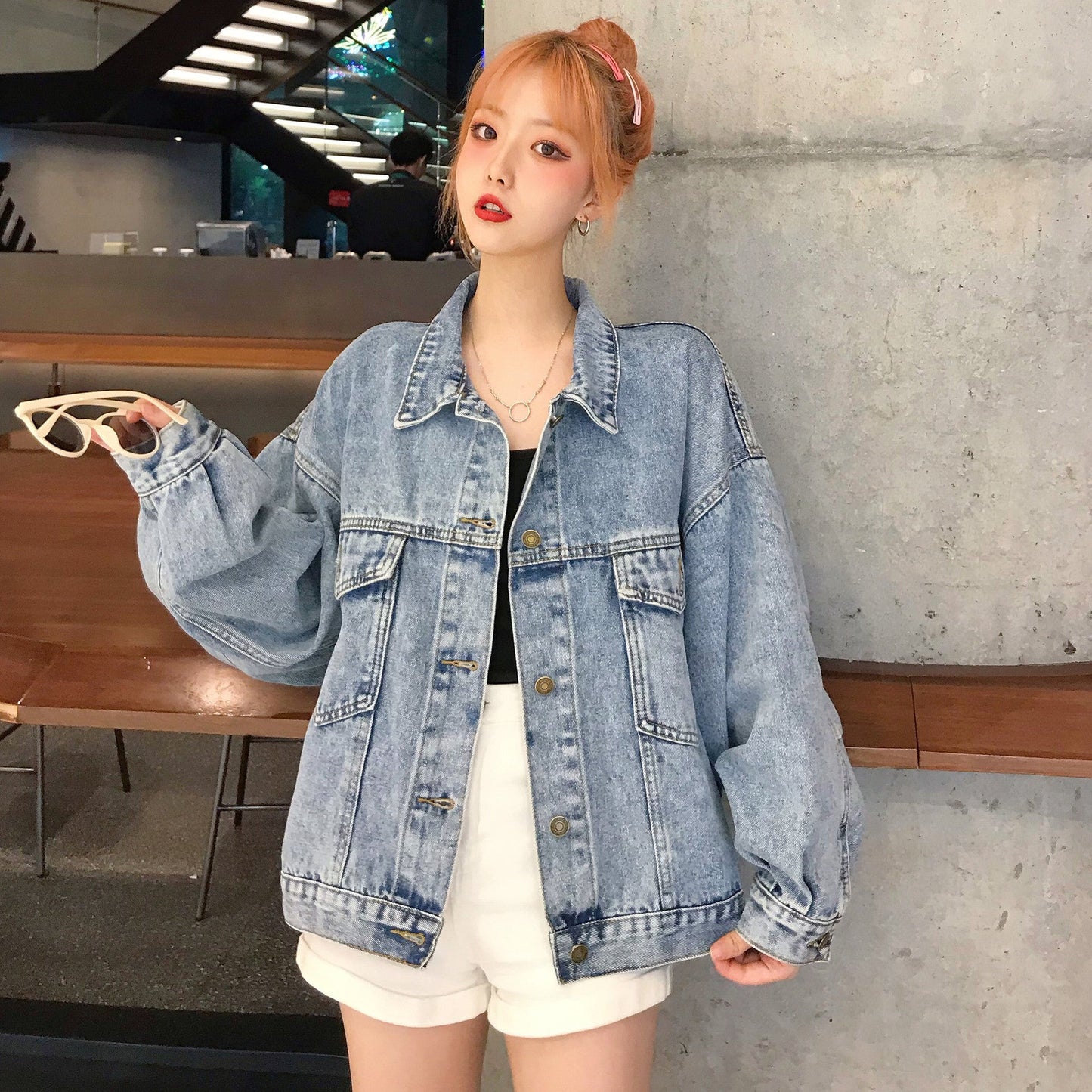 Damen Oversized Denimjacke mit Taschen Blau Eveloria