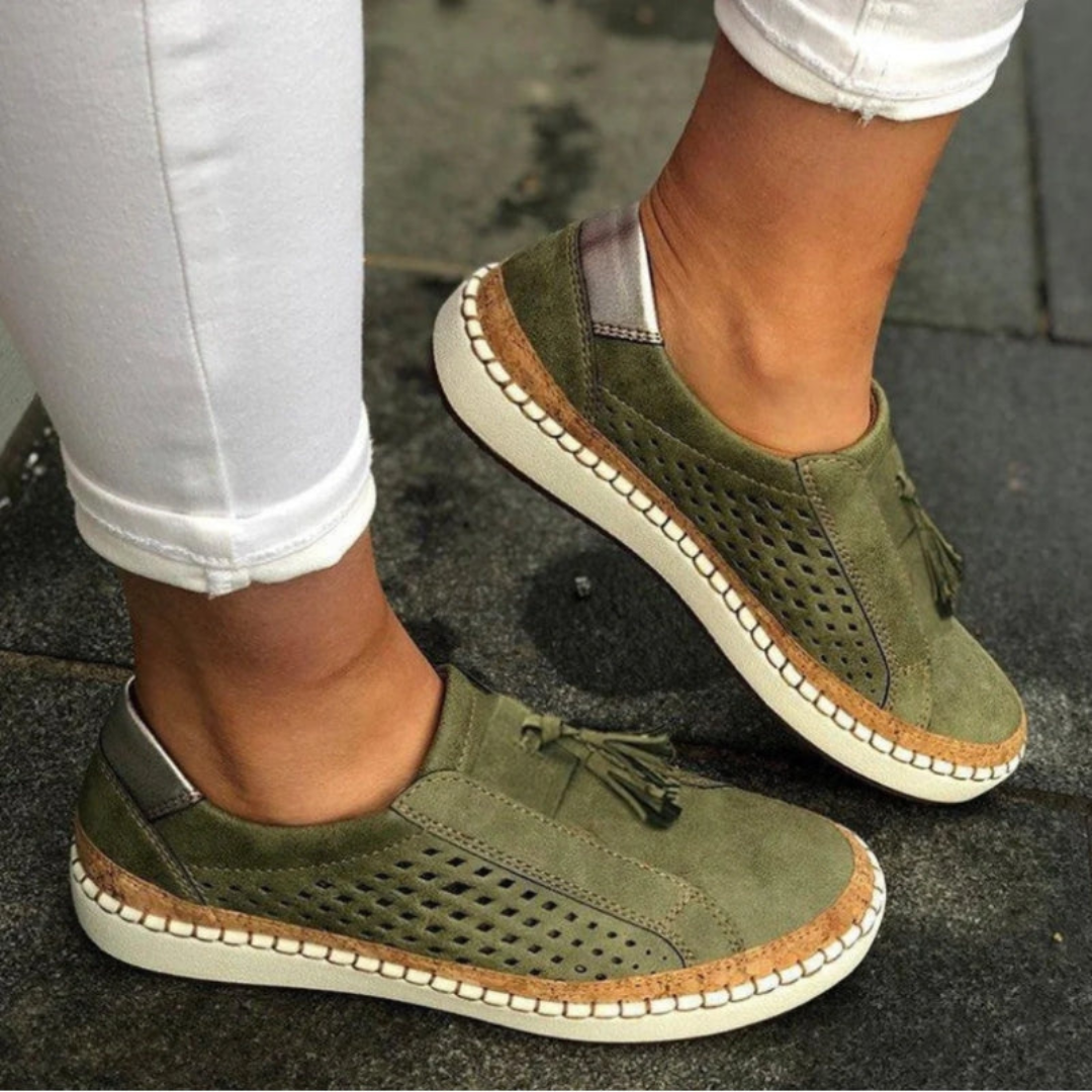 Damen Slip-On Sneaker Perforiert Beige - Eveloria