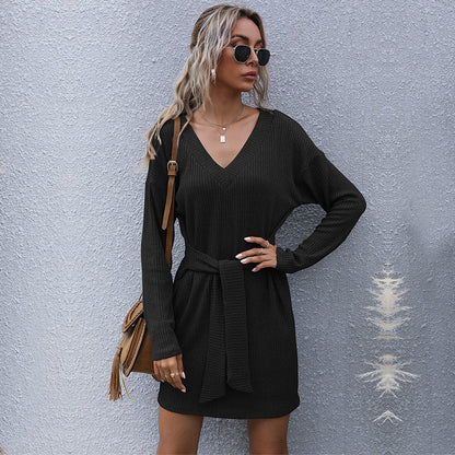 Damen Kleid V-Ausschnitt Bindegürtel Eveloria
