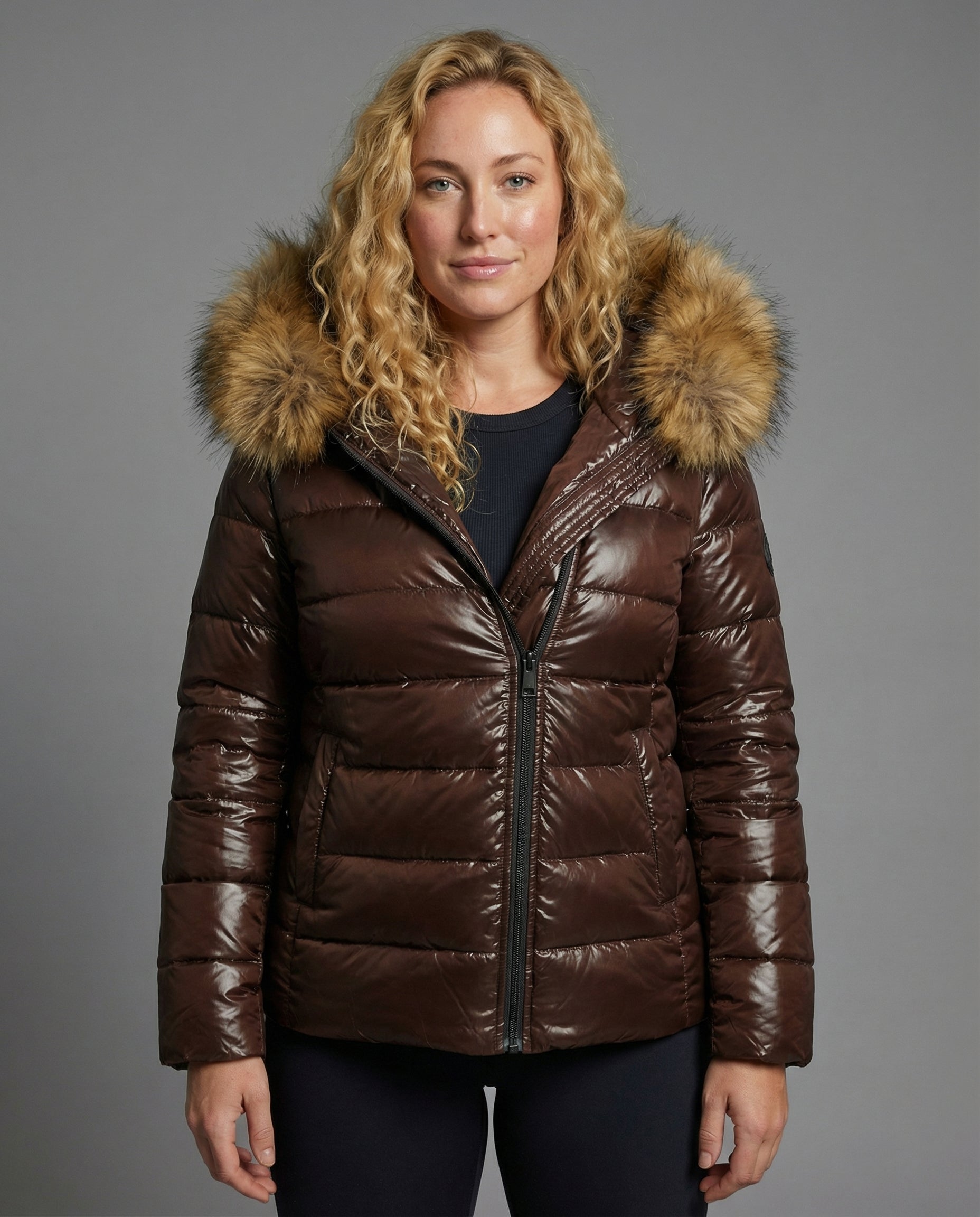 Damen Steppjacke mit Kunstfellkragen Schwarz - Eveloria