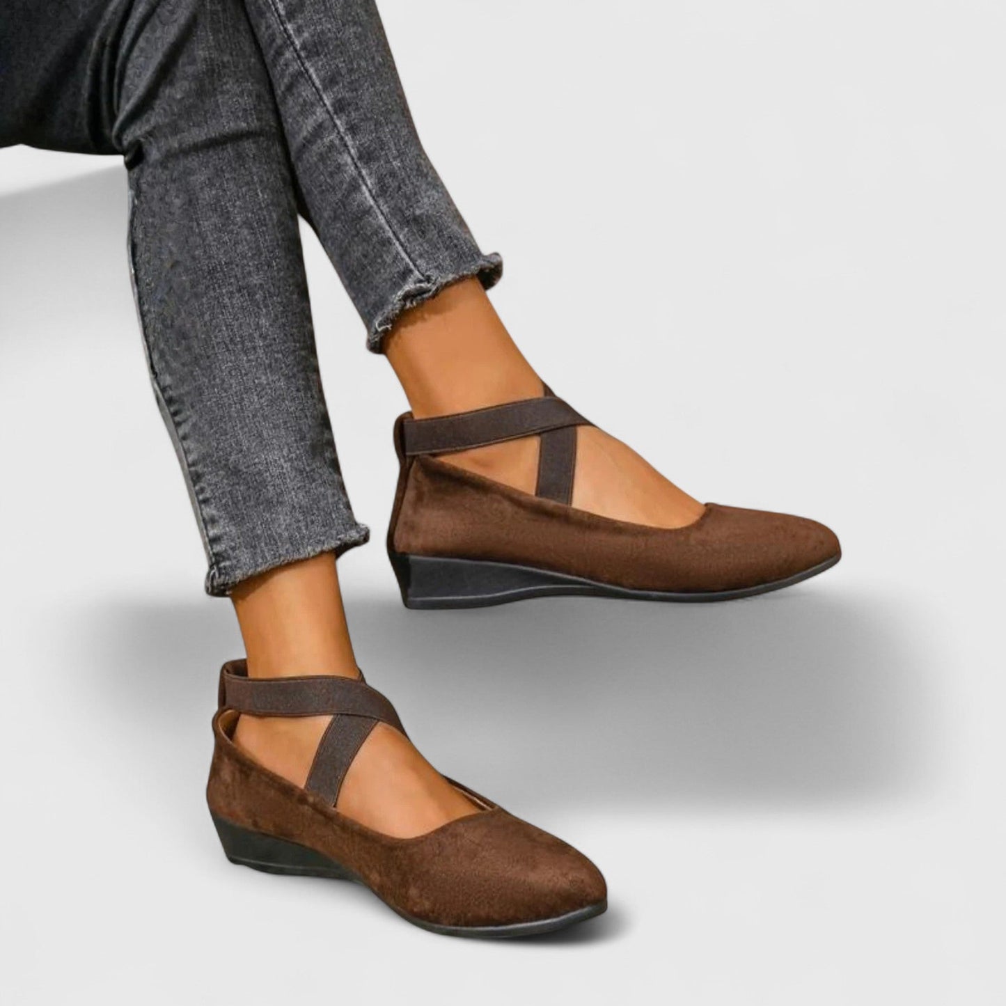 Damen Flats Rundzehen Keilabsatz Leder Braun