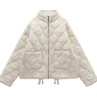 Elegante Damen Winterjacke Isoliert