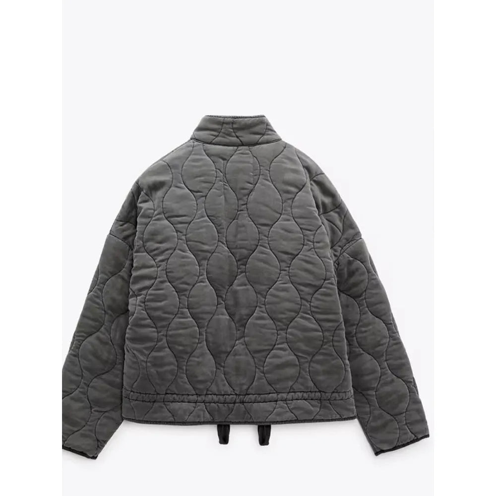 Elegante Damen Winterjacke Isoliert Schwarz - Eveloria