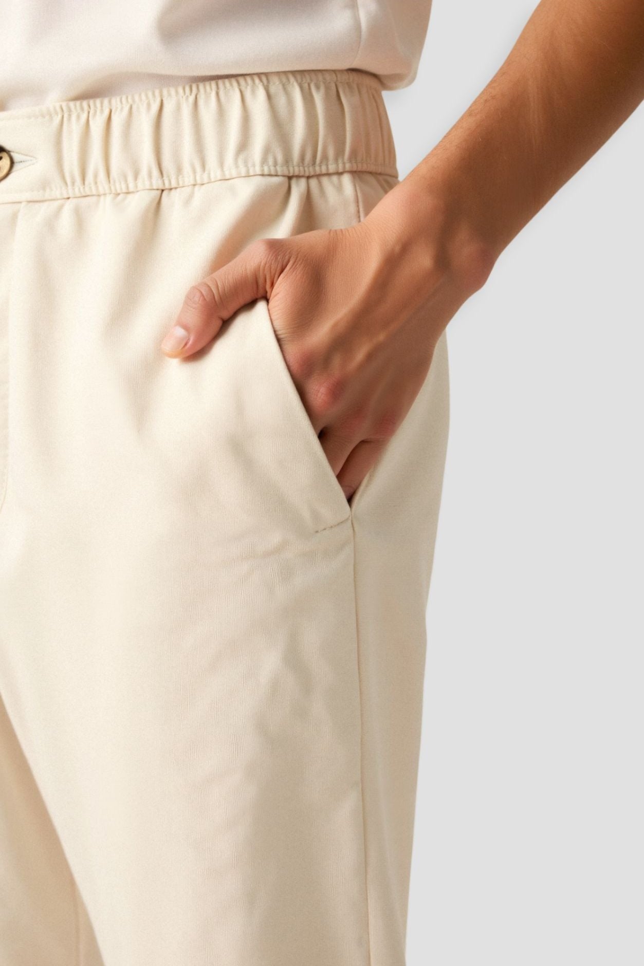 Herren-Hose Beige Elastischer Bund Mit Knopfverschluss