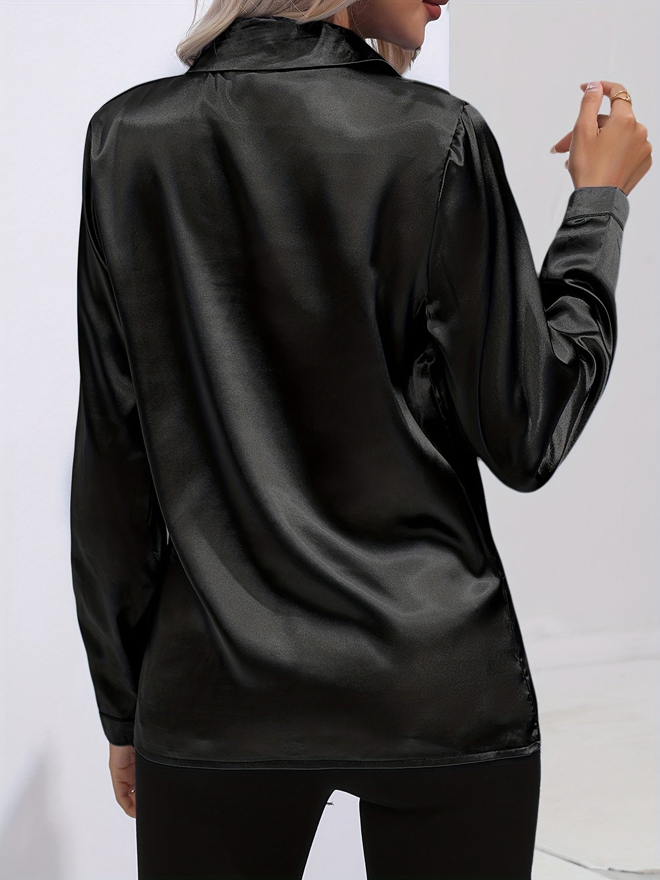 Damen Satin-Bluse Reverskragen Knopfleiste Eleganz