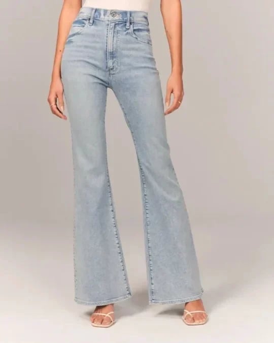 Damen High-Waist Flare Jeans Stilvoll Schwarz - Norvielle