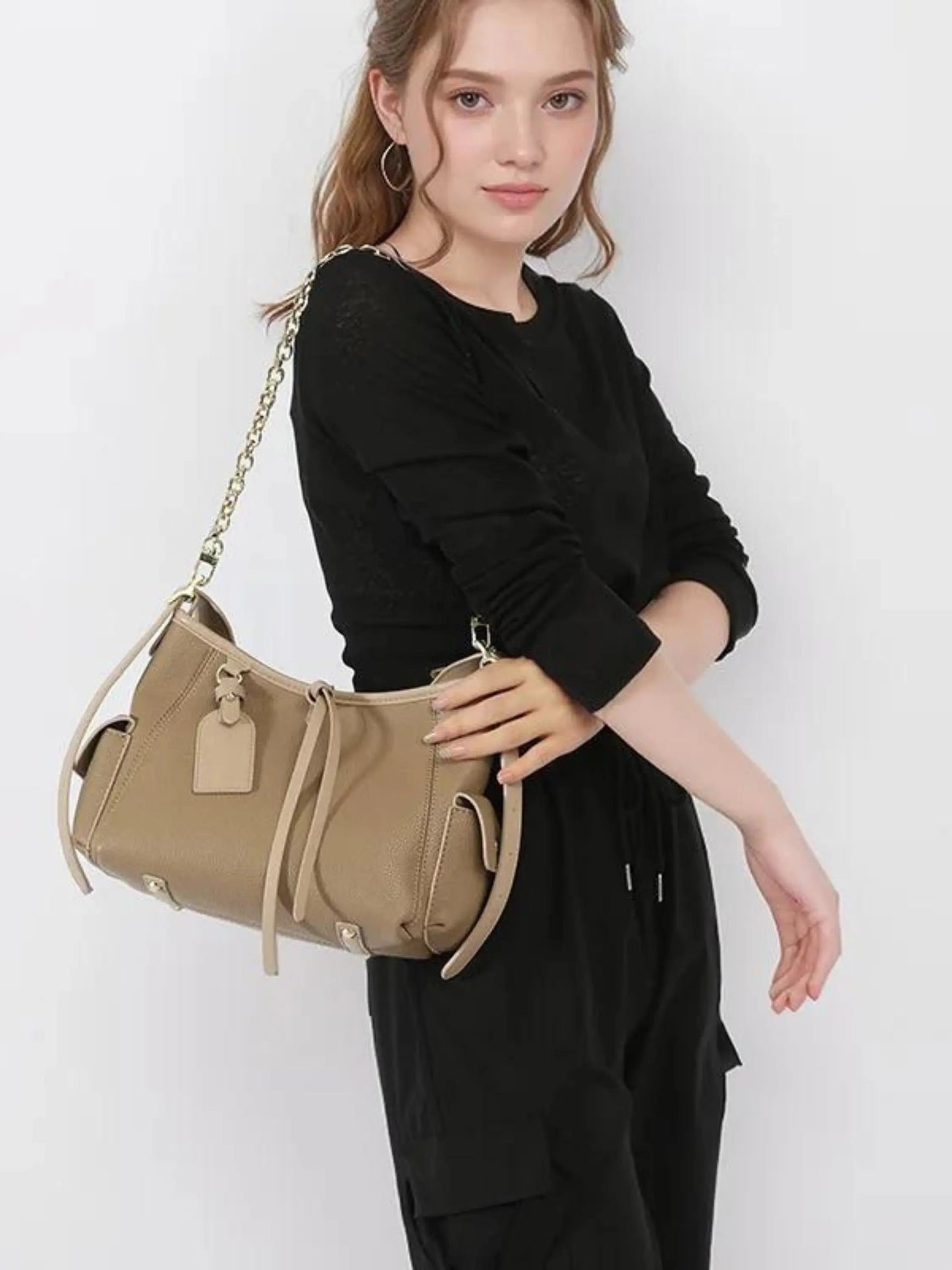 Leder Schultertasche Damen mit Kettenakzent