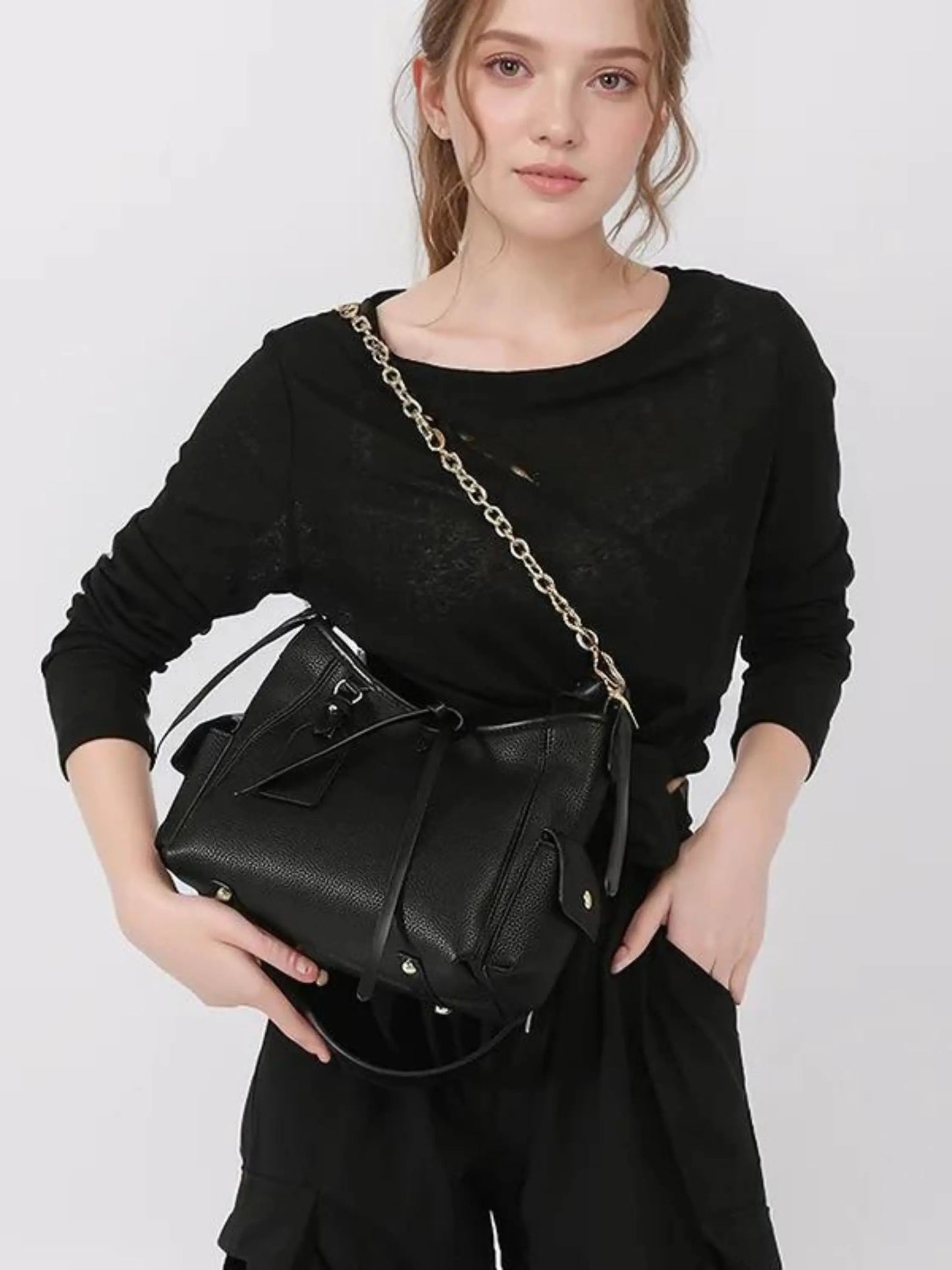 Leder Schultertasche Damen mit Kettenakzent