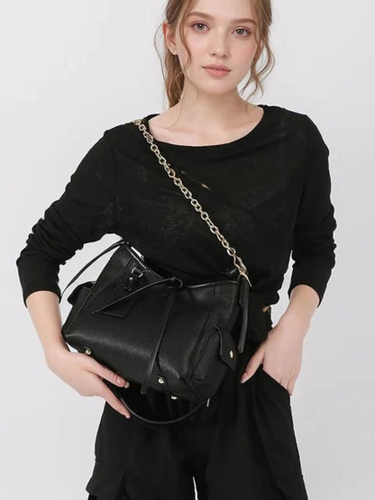 Leder Schultertasche Damen mit Kettenakzent