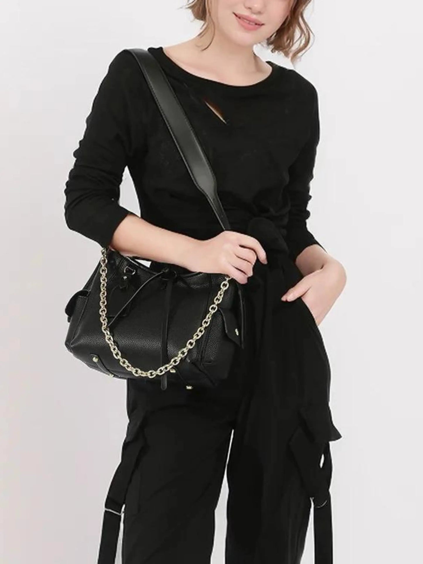 Leder Schultertasche Damen mit Kettenakzent