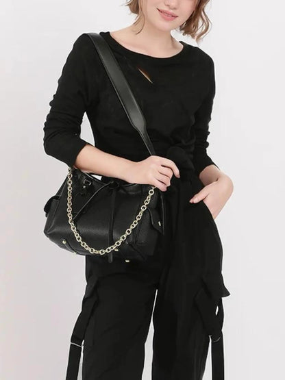 Leder Schultertasche Damen mit Kettenakzent