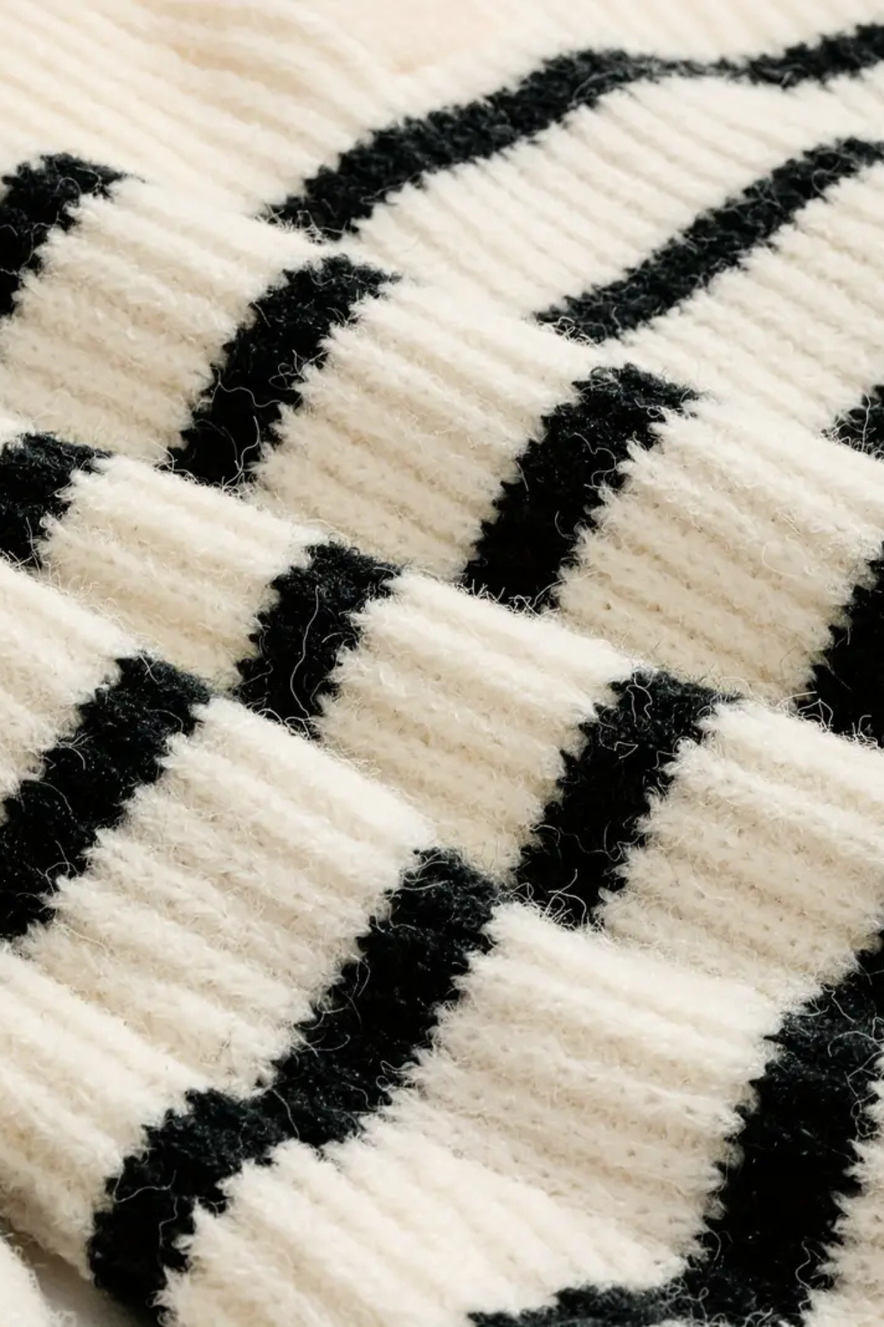 Gestreifte Herren Pullover mit Kragen