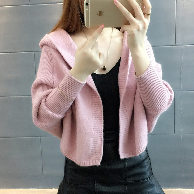 Damen Strickjacke mit Kapuze und weitem Schnitt