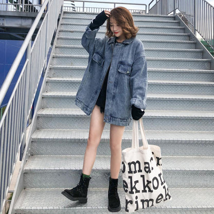 Damen Oversized Denimjacke Dekorative Taschen Blau Eveloria