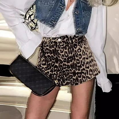 Eveloria Damen Leopard Denim Shorts - Eveloria