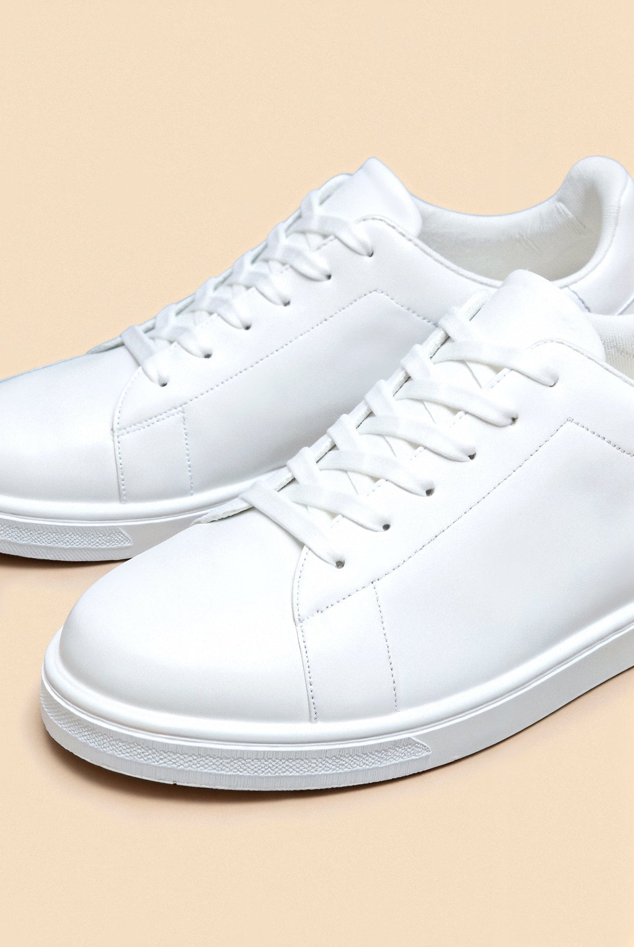 Weiße Sneaker Minimalistisches Design Unisex