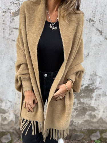Damen Strickjacke mit Fransen und Schal Eleganz