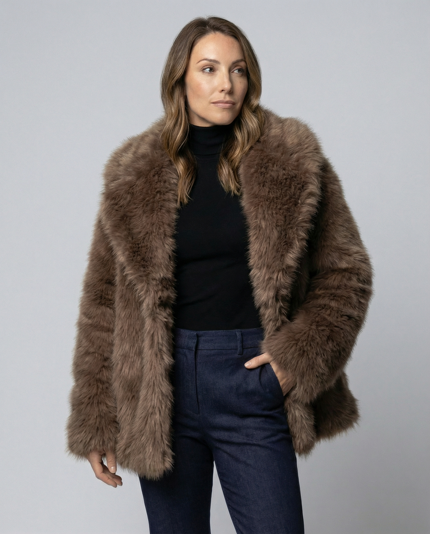 Weiche Damen Kunstfelljacke Kurz - Eveloria