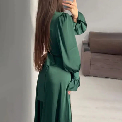 Damen Maxikleid Dunkelgrün Satin Stehkragen Puffärmel
