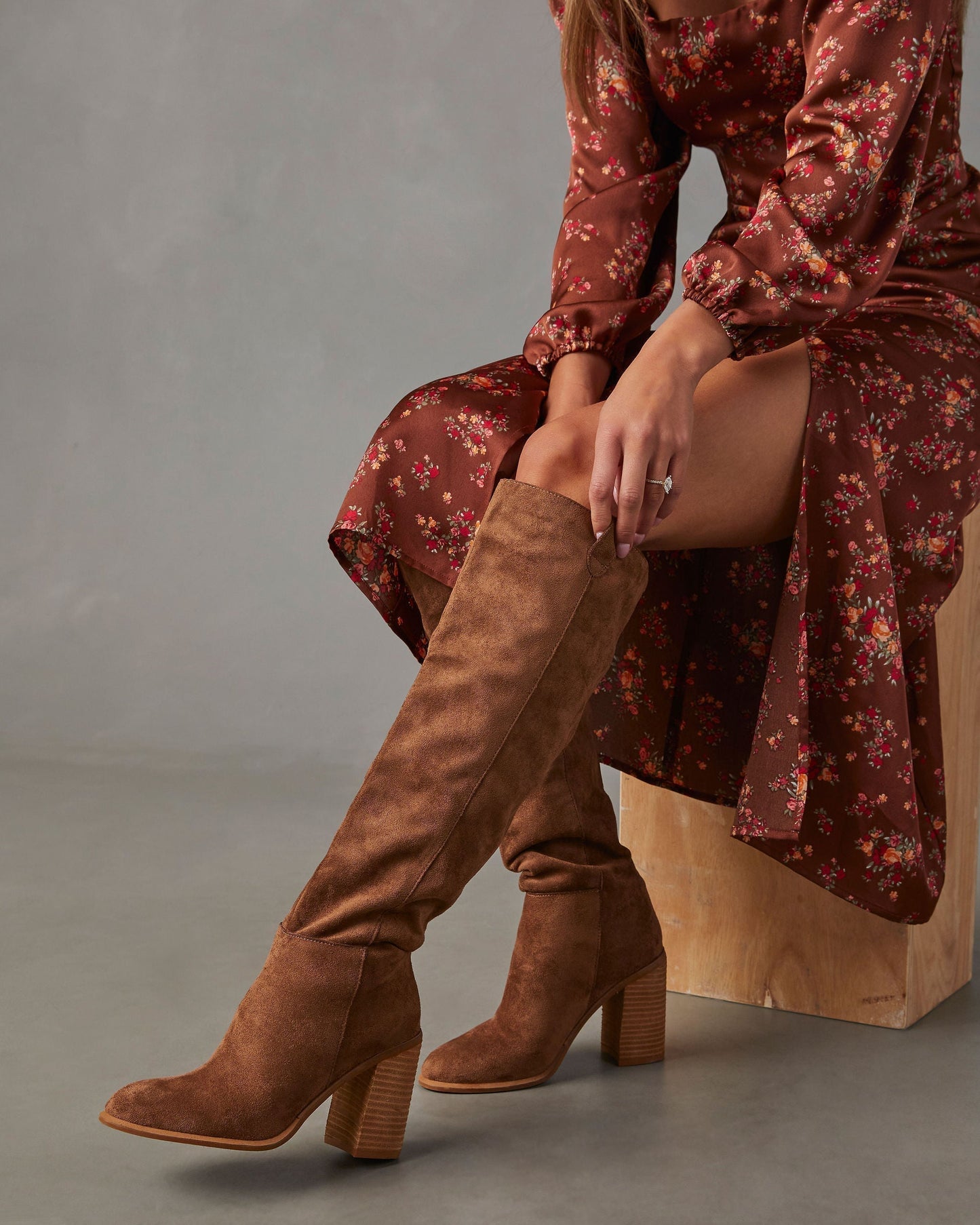 Eveloria Damen Slouch Stiefel mit Heiligenschein