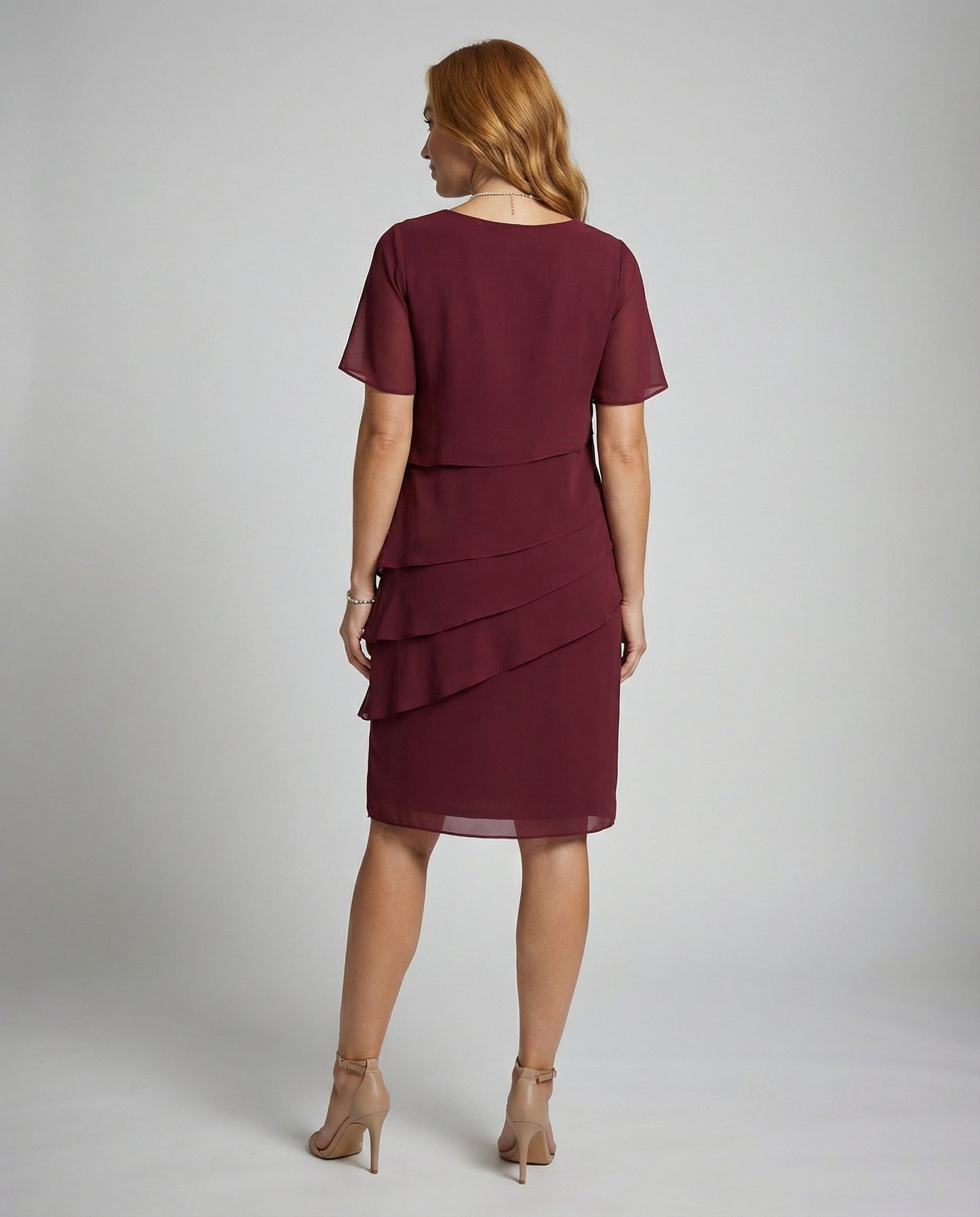 Elegantes Damenkleid Figurformendes
