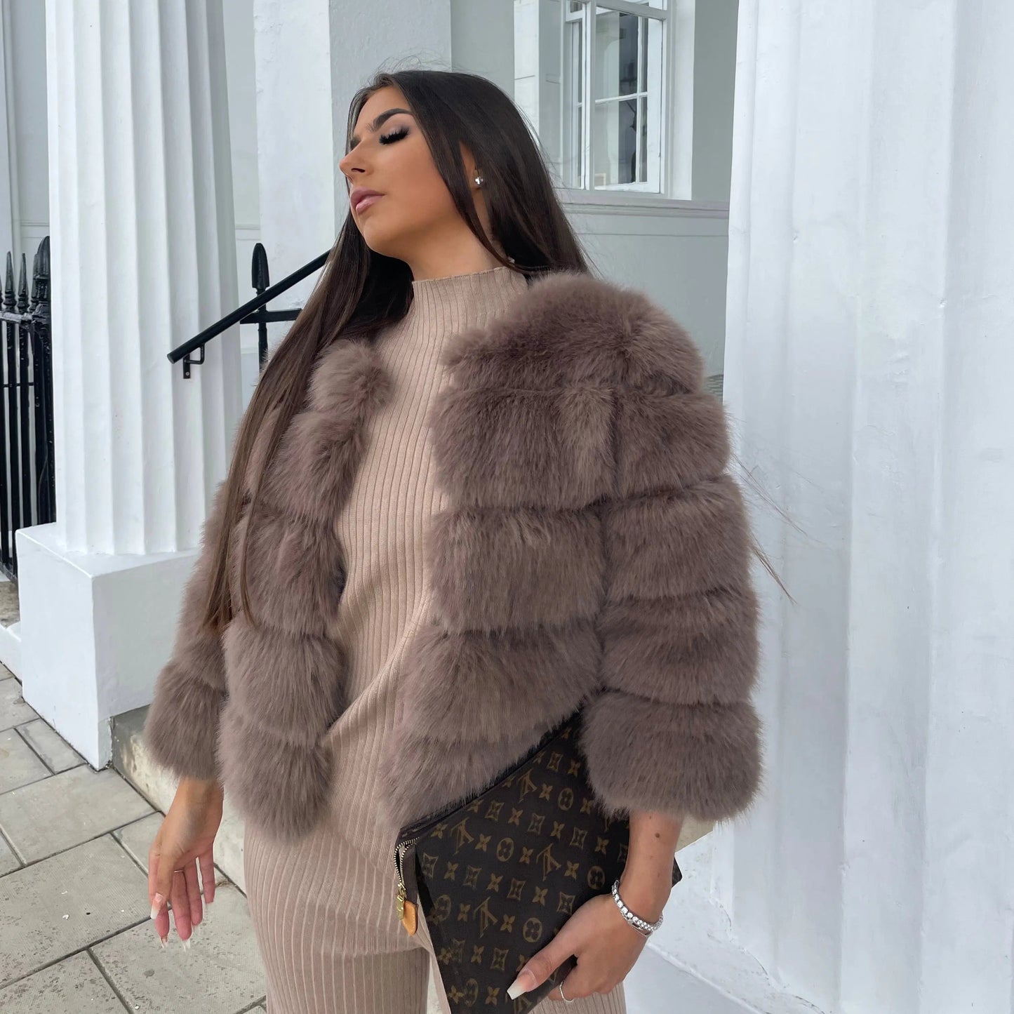 Damen Faux-Fur-Winterjacke Elegant