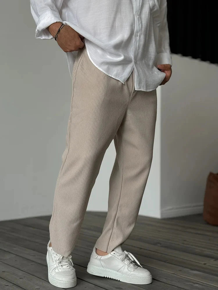 Gerippte Hose – lässig – gerade geschnittenes Bein – locker sitzende Hose – Herrenhose-Chaps Herrenmode