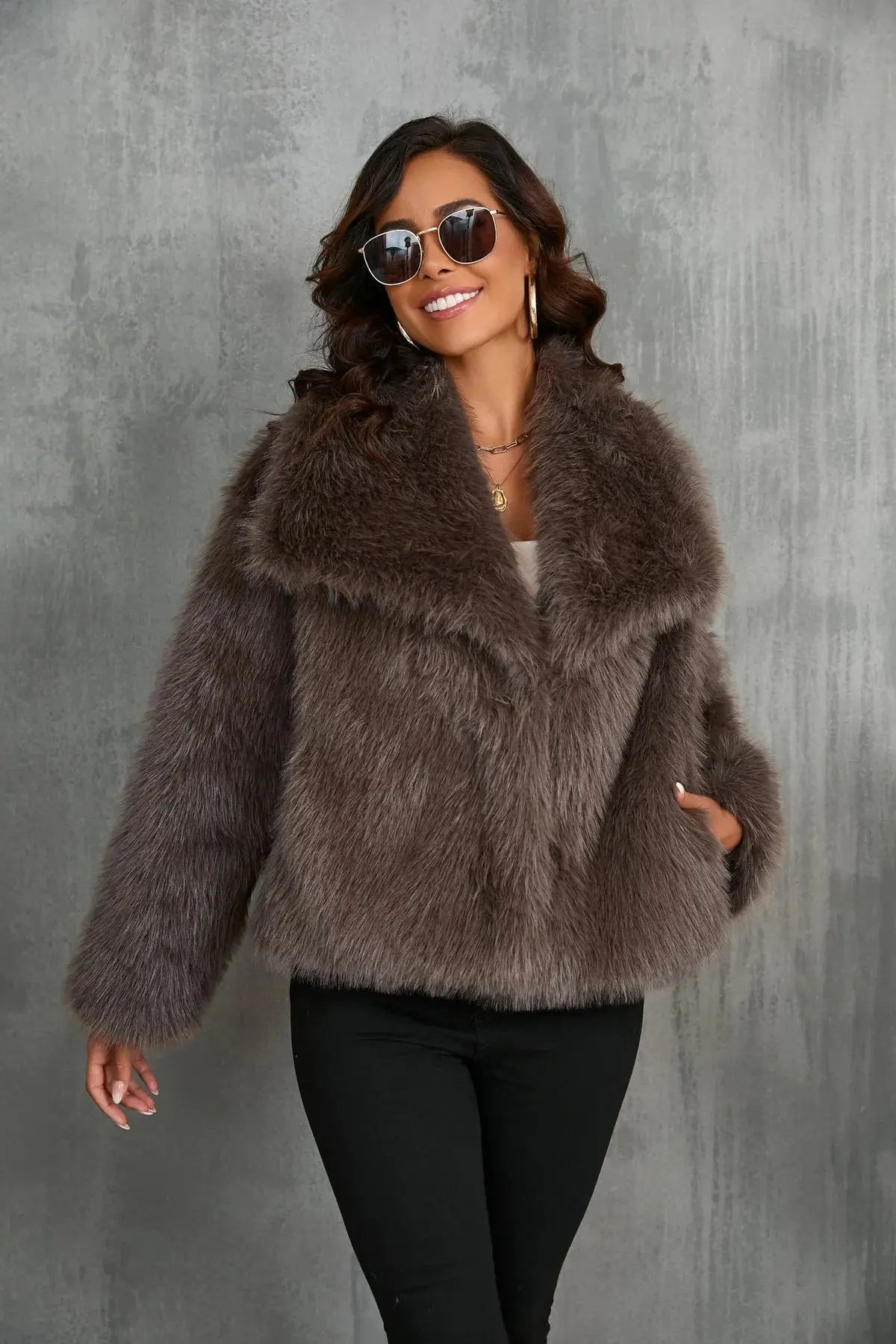 Damen Kurz Winterjacke Faux Fur